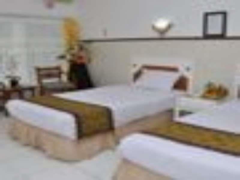 Hotel Tanjung Surabaya Esterno foto