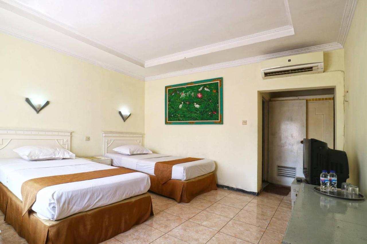 Hotel Tanjung Surabaya Esterno foto