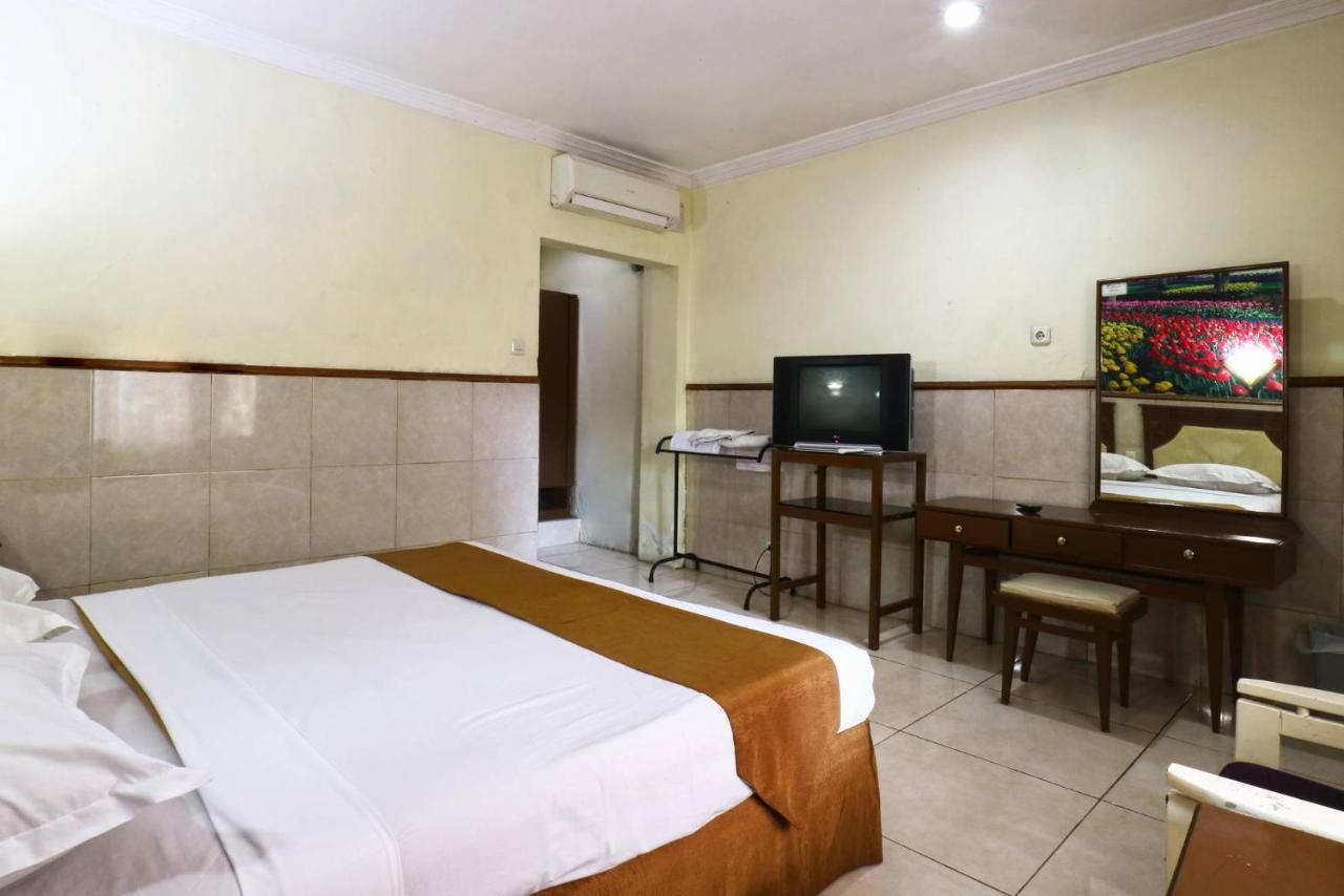 Hotel Tanjung Surabaya Esterno foto