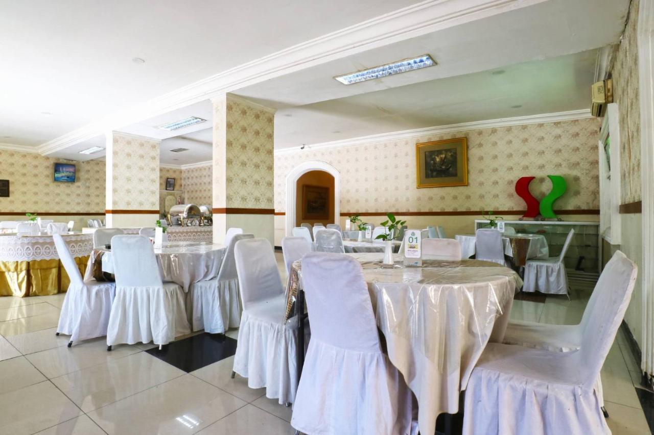 Hotel Tanjung Surabaya Esterno foto